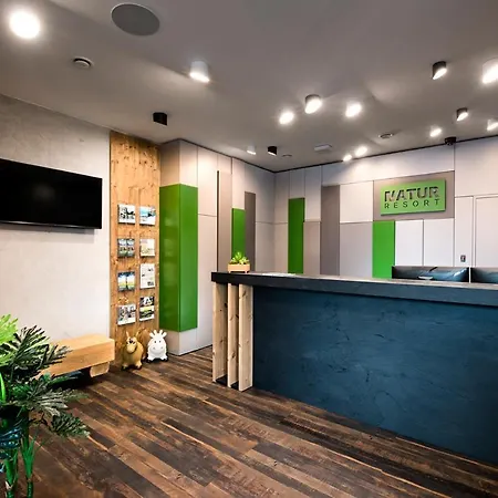 Alpine House, 韦尔卡鲁穆尼卡