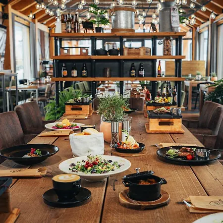 公寓 Alpine House, *